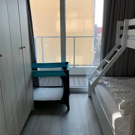 Westminster - Free Parking * Ostend